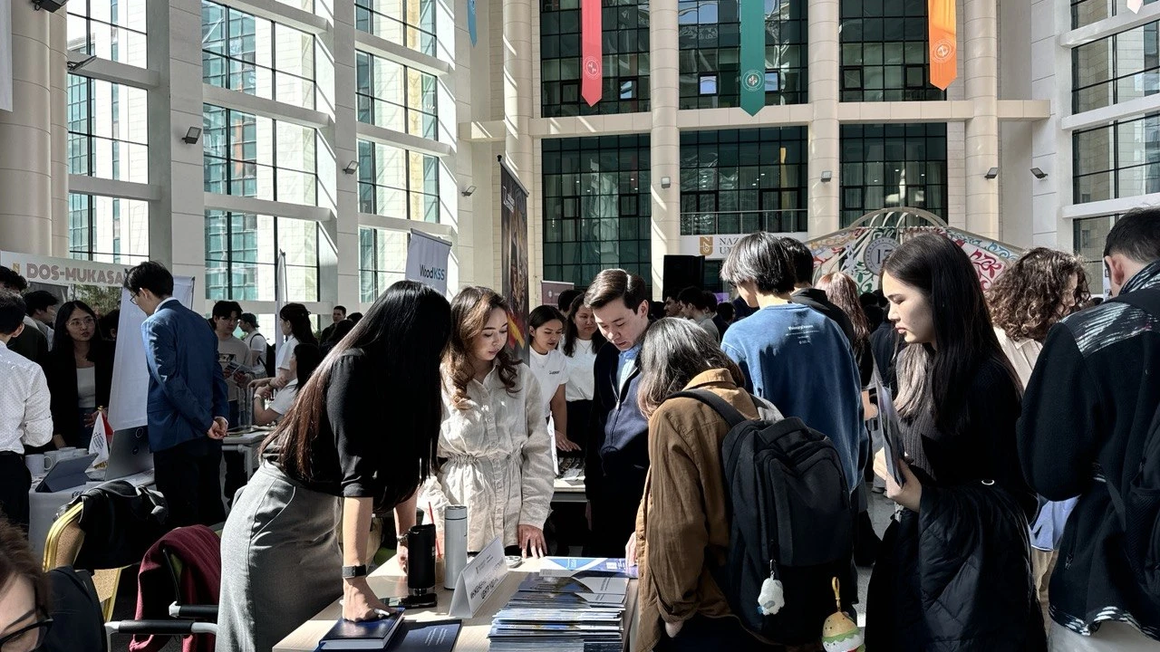 ИТО Nazarbayev University-де өткен бос жұмыс орындары жәрмеңкесіне қатысты 