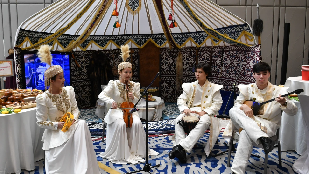 Қазақстан Республикасы Президентінің Іс басқармасы-да Наурыз мейрамы атап өтілді 